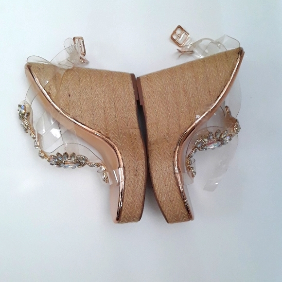 Shoes - Picture 12 of 12